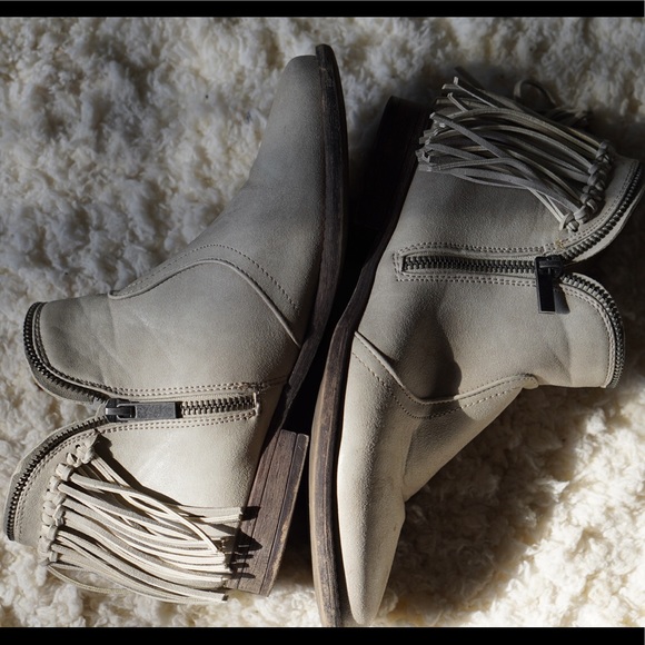 Fringe bootie - Picture 6 of 6